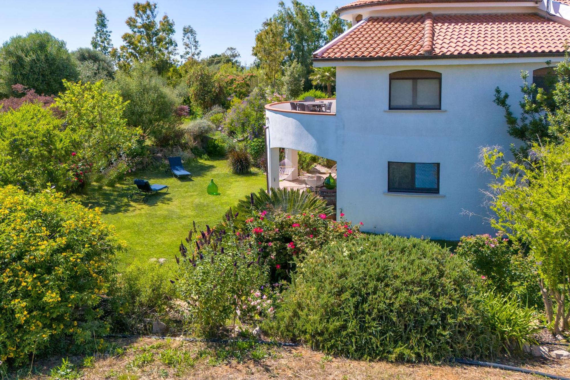 Sardinia Re - Villa Fioretta Flowers Apartments Ольмедо Екстер'єр фото